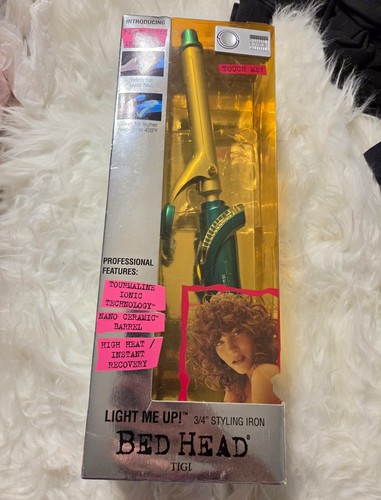 Bed head light 3 - bed, up!
